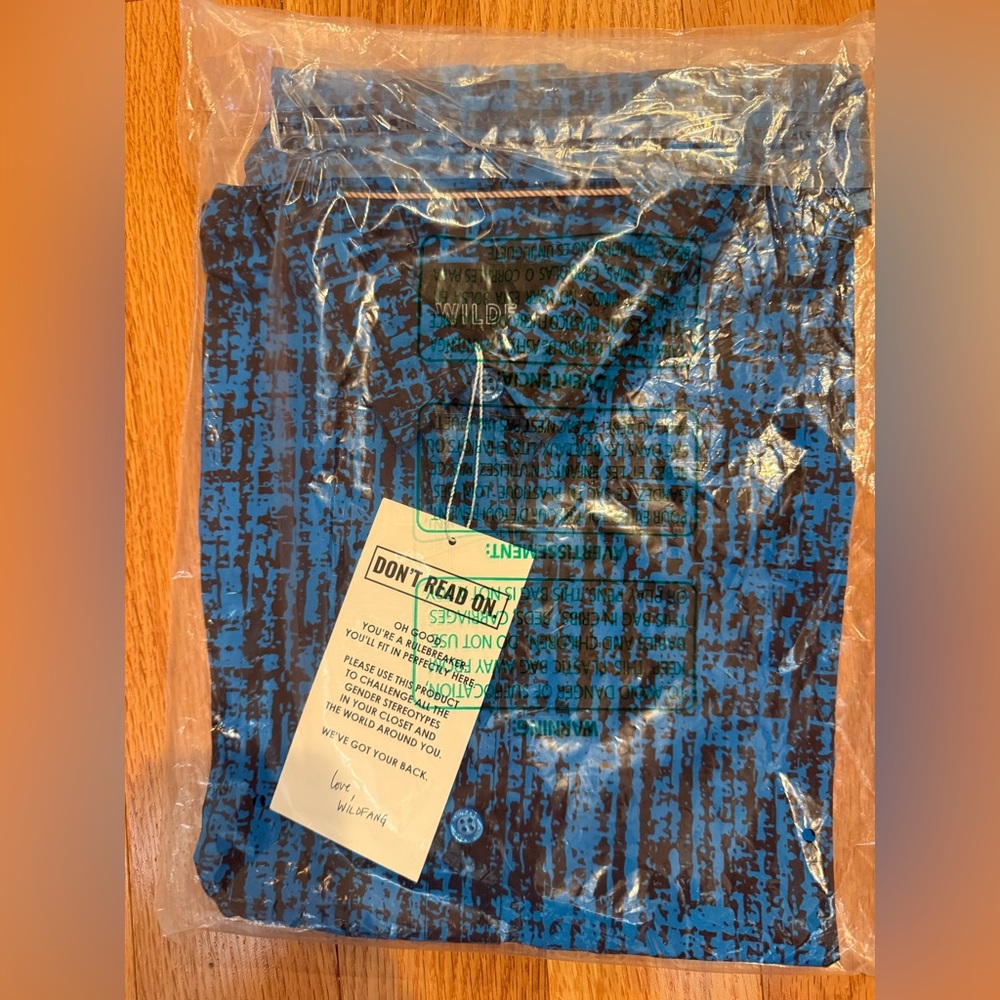Wildfang The Essential Short Sleeve Button Up in Weave - Retired print! NWT